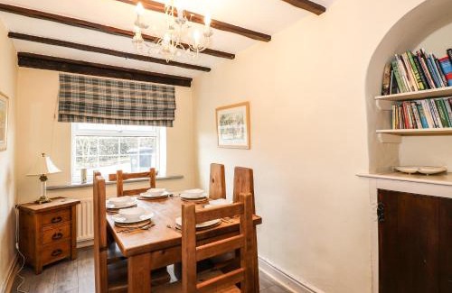 Bowland Bridge House | Smithy Cottage at Bowland Bridge