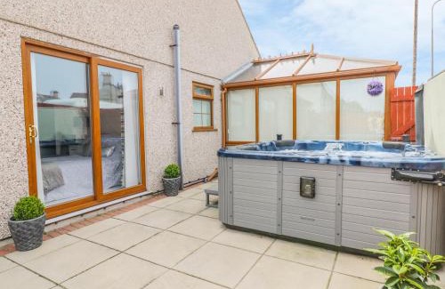 Cemaes Bay House | Smithy Cottage