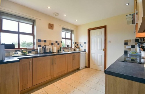 Dunstan Cottage | SMITHY COURT, family friendly, country holiday cottage in Craster