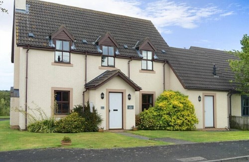 Dunstan Cottage | SMITHY COURT, family friendly, country holiday cottage in Craster