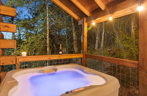 Sevierville House | Smokies Couple Getaway by Ghosal Lodging