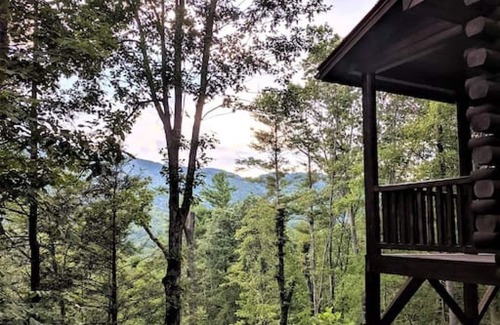Waynesville Cabin | Smokies Overlook Lodge Game Room Spa Sauna new Fiber