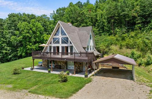 Newport Ski Chalet | Smoky Everest
