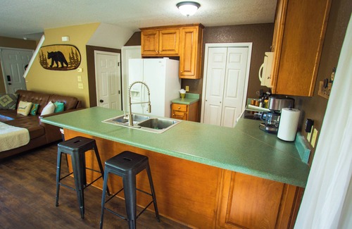 Franklin Cabin | Smoky Hill Top Cabin Mountain View Near Downtown