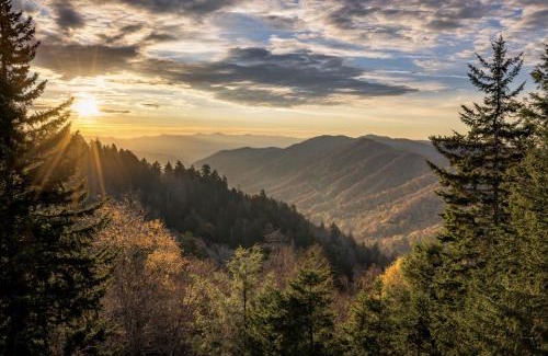 Sevierville House | Smoky Mountain Hideout by Avada Properties