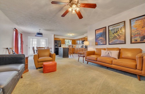Kodak House | Smoky Mtn Retro/Ideal for Weekend Getaways & Extended Stays