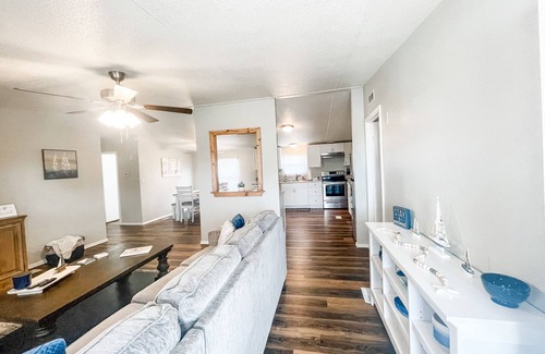 Mead House | "Smooth Sailing" less than 10 minutes from Lake Texoma and Choctaw Casino