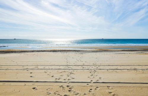 Atlantic Beach Apartment | Smuggler's Cove 101