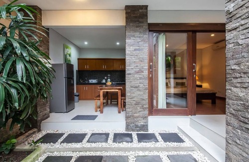 Legian City-Centre Villa | SMV - garden - 8-BR · ⭐8BR Garden Villa Walk to Beach and Shops Legian