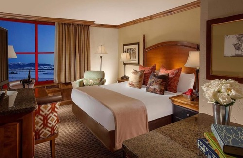 Teton Village Hotel | Snake River Lodge - Amenities at Sister Property