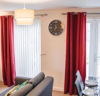 Darnall House | Snapos Apartments - Tudor Close
