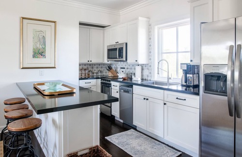 Governor's Harbour House | Snaresbrook Manor 8 Bedroom Home