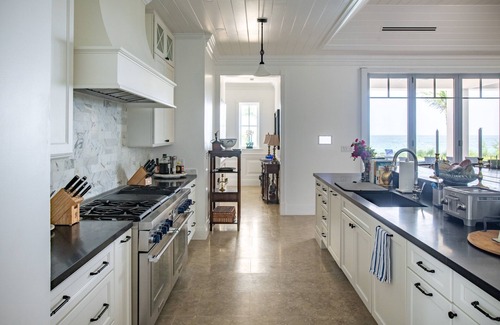 Governor's Harbour House | Snaresbrook Manor 8 Bedroom Home