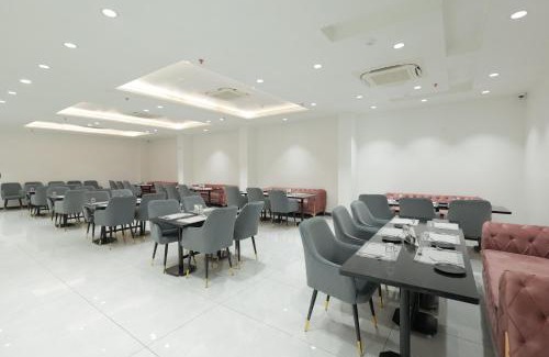 Taj Ganj Hotel | SNJ Taj Grand