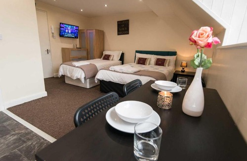 Bradford Apartment | Snooze Apartments
