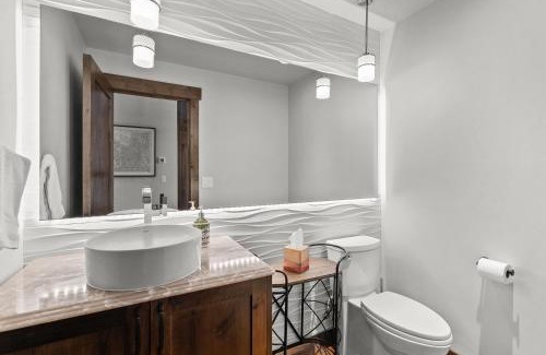 Whitefish House | Snow Ghost Chalet The Ultimate Luxury Ski-in/Ski-out Home 5BD, 5.5BA 2 Hot Tubs, Steam Room, Game Room