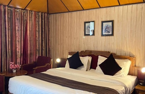 Shimla Hotel | Snow King Retreat - The Heaven
