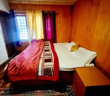 Model Town Hotel | Snow land cottage
