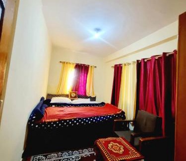 Model Town Hotel | Snow land cottage