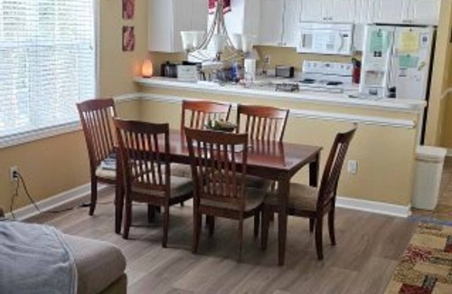 North Myrtle Beach Condo | SNOWBIRDS WELCOME Dates going fast. Pet Friendly 2B/2B Condo in Barefoot Resort