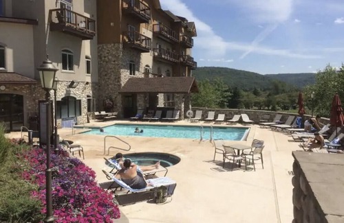 Ellicottville House | Snowbound Bliss B&B - Deluxe Stay