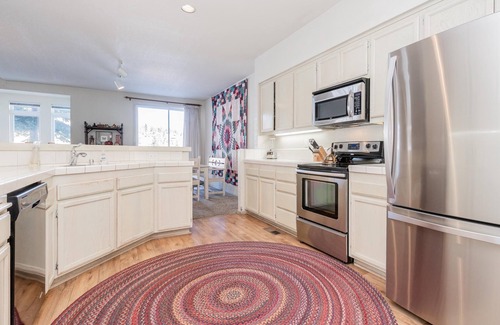Mammoth Lakes Condo | Snowcreek #510 Phase IV