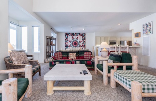 Mammoth Lakes Condo | Snowcreek #510 Phase IV