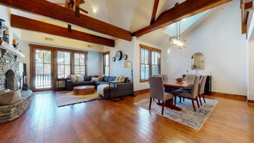 Mammoth Lakes House | Snowcreek The Lodges #1130 condo