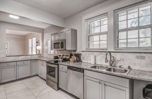 Vollintine-Evergreen House | Snowden Hideaway