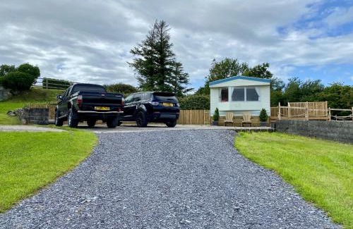 Rhyd-y-clafdy Ski Chalet | Snowdon Bay - North Wales - Stunning Llyn Peninsula Mountain & Ocean Views - Wilde Retreats