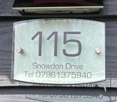 Bont Newydd House | SNOWDON LODGE - GLAN GWNA HOLIDAY PARK CAERNARFON - Luxury Family Lodge