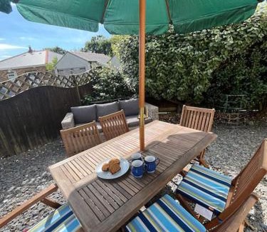 Llwyngwril House | Snowdonia coastal getaway ideal for groups up to 6