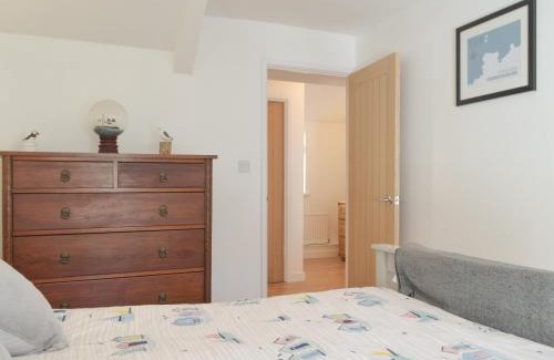 Fishguard House | Snowdrop Cottage