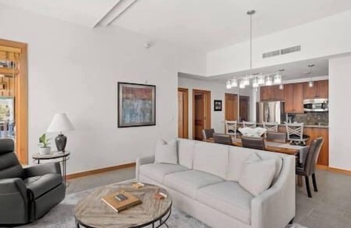 Snowmass Village Resort | Snowmass Village | Ski-In/Out | Fireplace | Lux Resort | Concierge