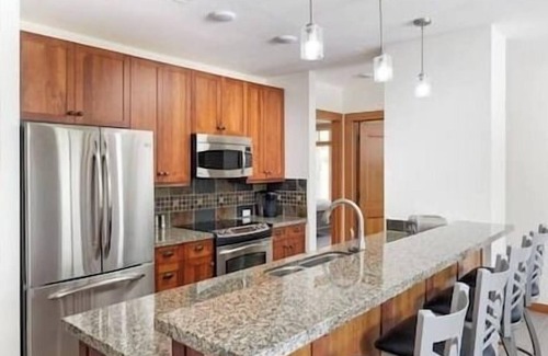 Snowmass Village Resort | Snowmass Village | Ski-In/Out | Fireplace | Lux Resort | Concierge