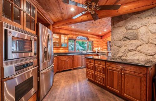 Nordic Estates Ski Chalet | Snowridge Chalet by Outpost Whistler