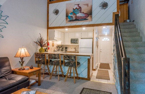 Warm Springs Condo | Snowrun Condo 8 - Perfect for Couples Weekend Retreat!