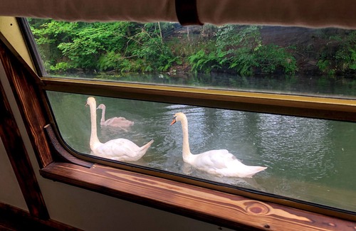 Glasgow Boat Rental | SNUG 30ft NARROWBOAT WITH INDOOR FIREPLACE