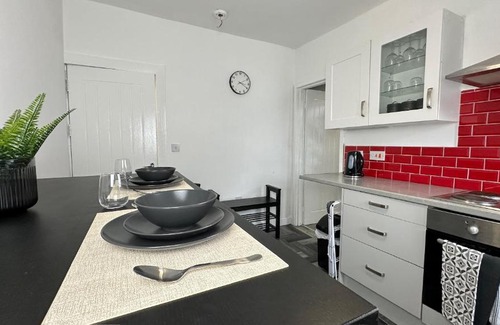 Castleford Apartment | Snug apartment in the heart of Castleford