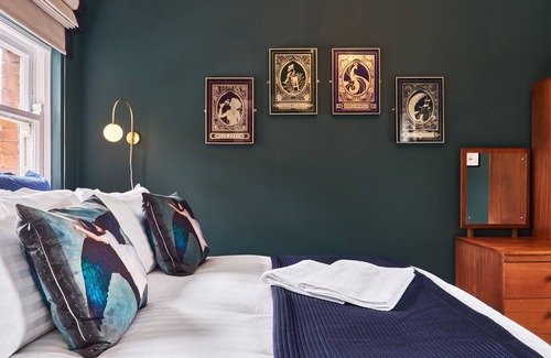 Londonderry Apartment | Snug at Clarence - Near Museum of Free Derry and Bloody Sunday Memorial