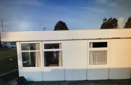Haverfordwest Ski Chalet | Snug Chalet, Ideal for Families in Sunny Pembrokeshirenclose to Newgale Beach