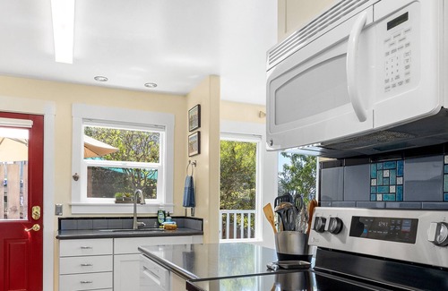 Eastside Santa Cruz House | Snug Harbor