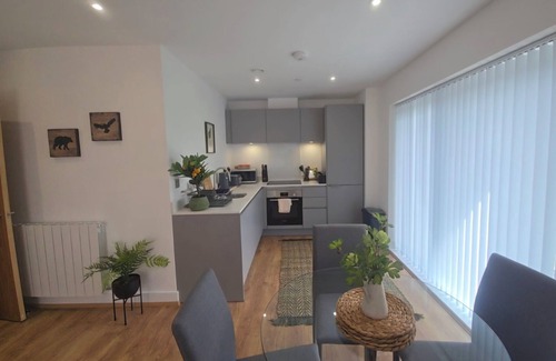 Woolwich Riverside Apartment | Snuggle Inn - Riverside apartment- Woolwich Ferry, Mins to O2 Arena
