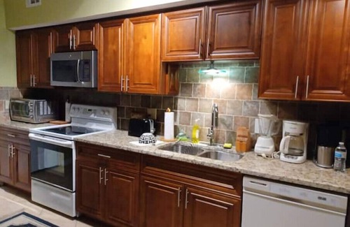 Tucker Apartment | Snuggle-inn upscale neighborhood