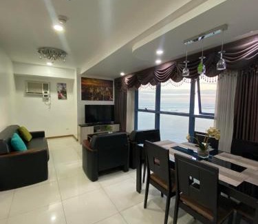 669 Ermita Apartment | SnugglePod Condotel - Grand Riviera Suites, US Embassy Manila, Roxas Blvd
