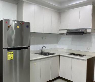 669 Ermita Apartment | SnugglePod Condotel - Grand Riviera Suites, US Embassy Manila, Roxas Blvd