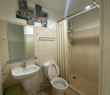 669 Ermita Apartment | SnugglePod Condotel - Grand Riviera Suites, US Embassy Manila, Roxas Blvd