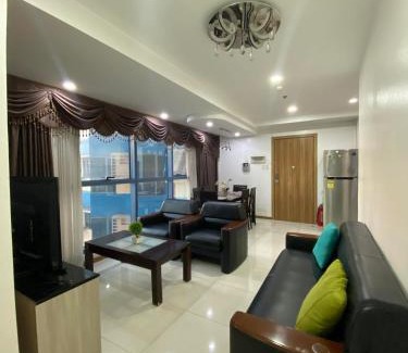 669 Ermita Apartment | SnugglePod Condotel - Grand Riviera Suites, US Embassy Manila, Roxas Blvd