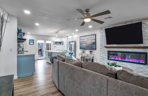 Maryvale House | So charming! Perf for spring break, golf, baseball and visiting colleges!