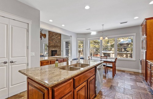 Ponderosa Trails House | So Grand, So Majestic, So Exquisite! Highly-Sought After Location! Pool Table!